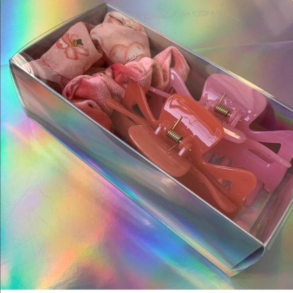 Pink & Coral Red Floral Claw Clip and Scrunchie Combo | Gift Set - Picture 1 of 3